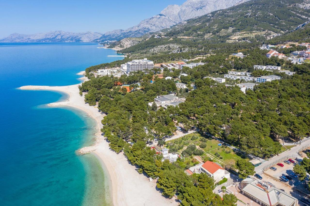 With A Parking Space - 20436 Makarska